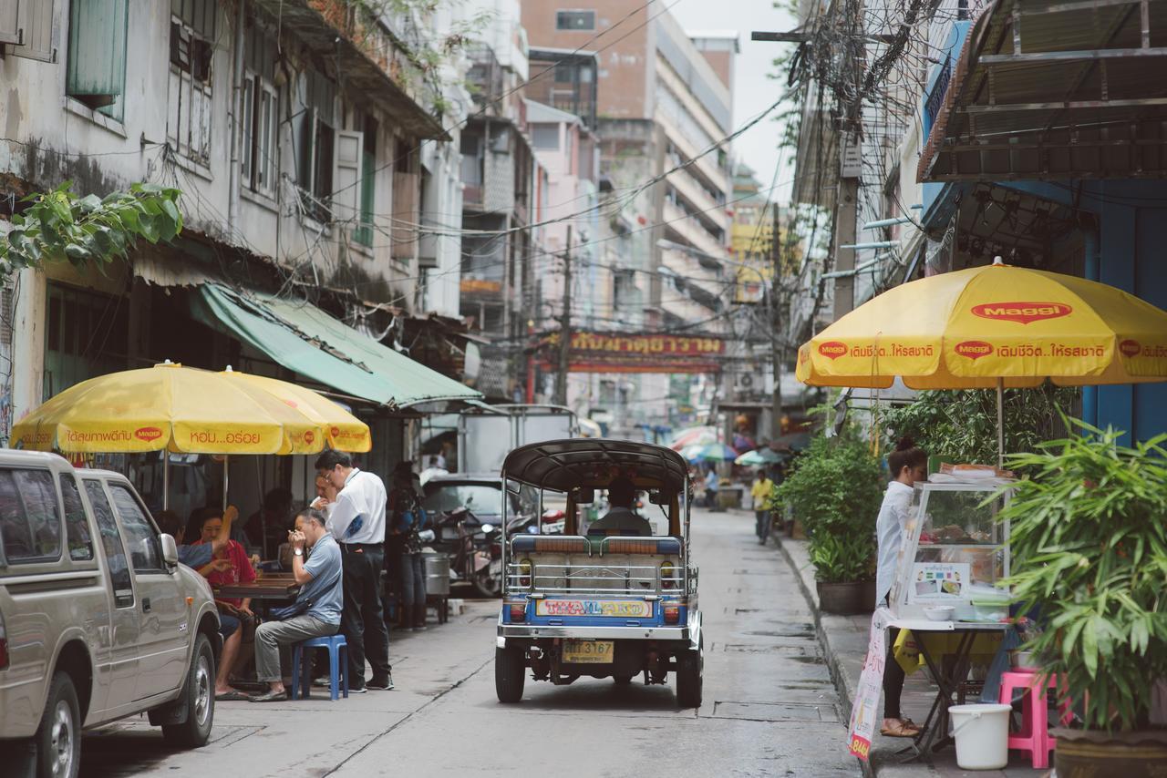 Peace Factory Hostel Bangkok Exteriör bild